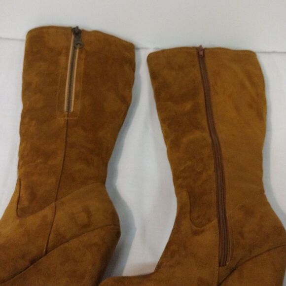 Heart in D Brand Brown Knee High Suede Wedged Heeled Boots Size 8.5! 👢👢👢 - Picture 13 of 15